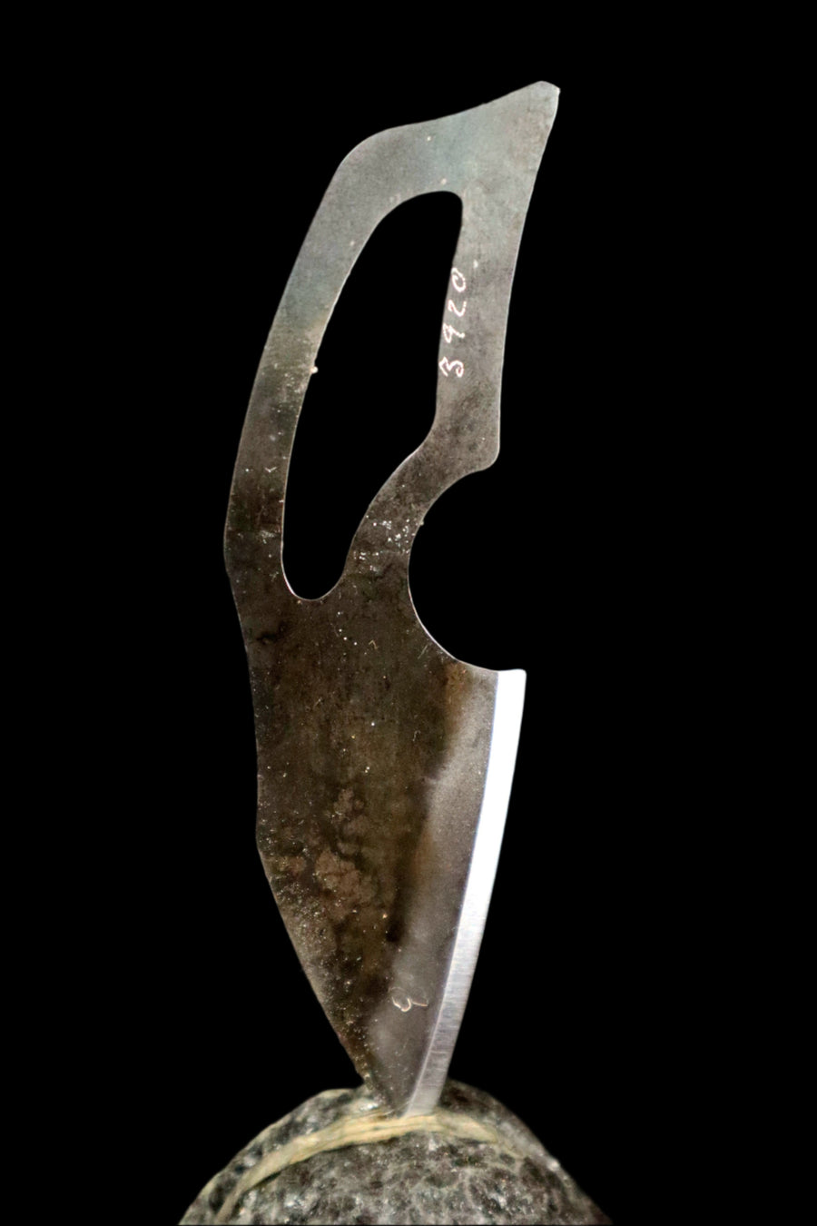 Le Vison neck knife #3920 recto